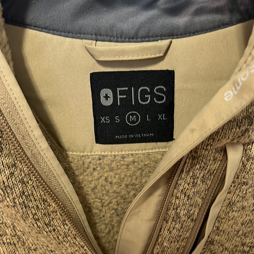 FIGS medium quarter zip tan/grey